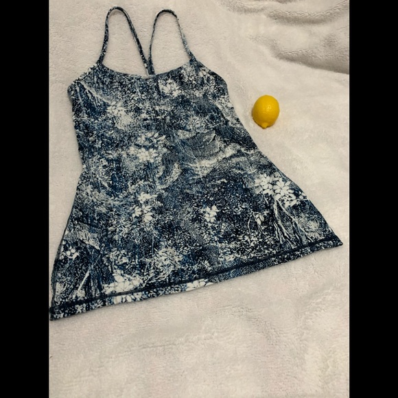 āsoldāLululemon tank top